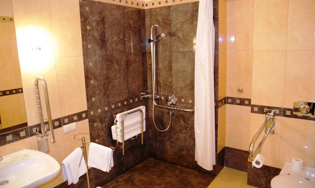 לודז' Hotel Savoy חדר תמונה