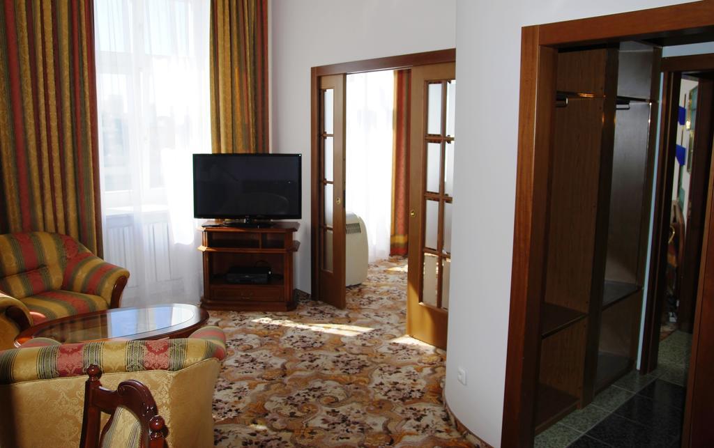 לודז' Hotel Savoy חדר תמונה