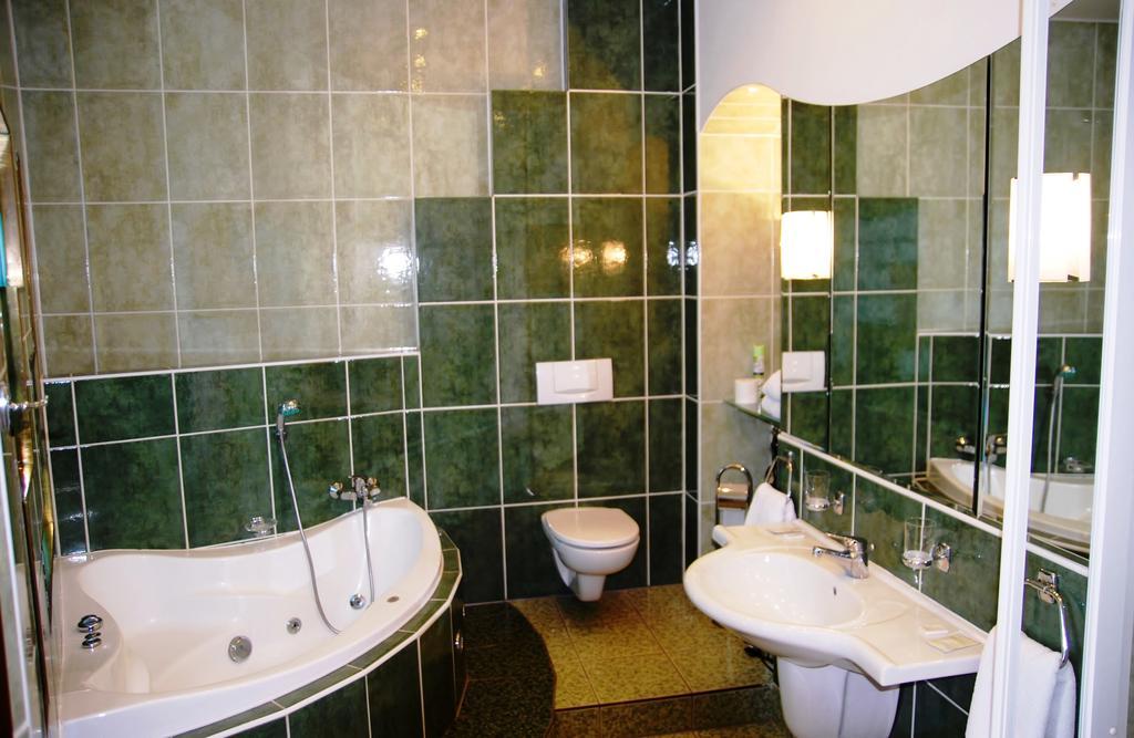 לודז' Hotel Savoy חדר תמונה