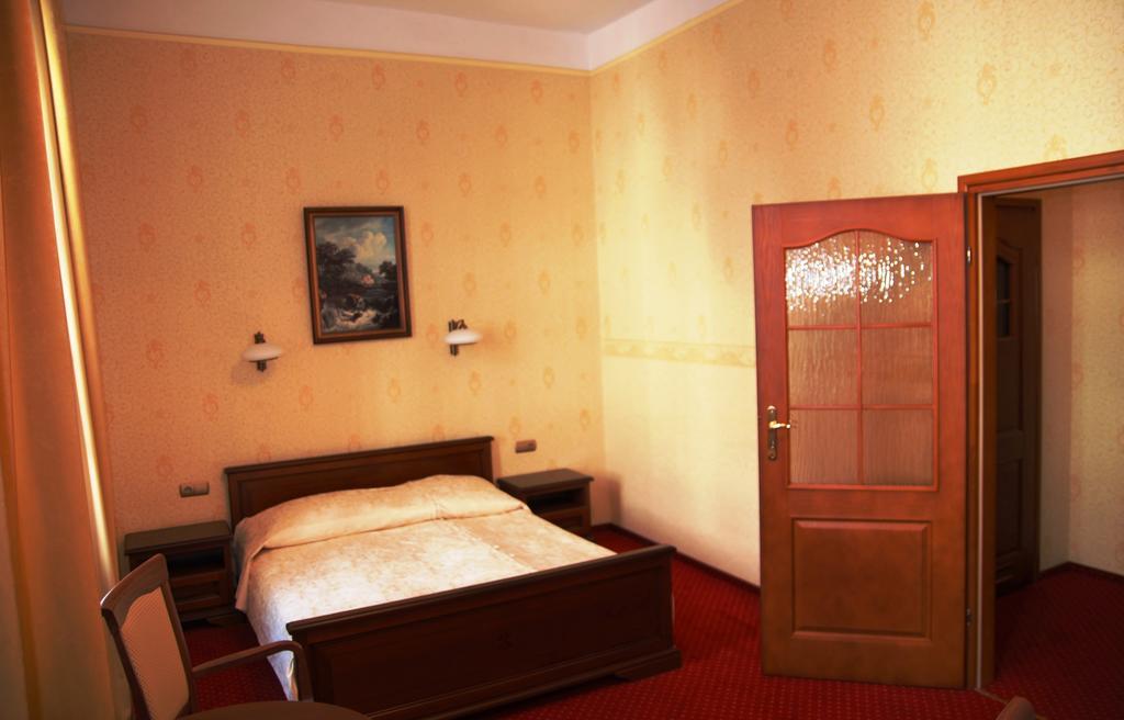לודז' Hotel Savoy מראה חיצוני תמונה