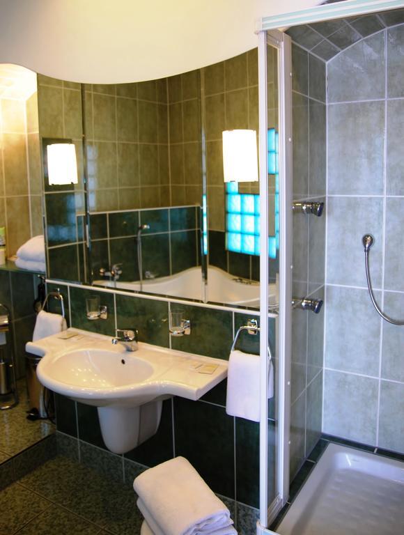 לודז' Hotel Savoy חדר תמונה