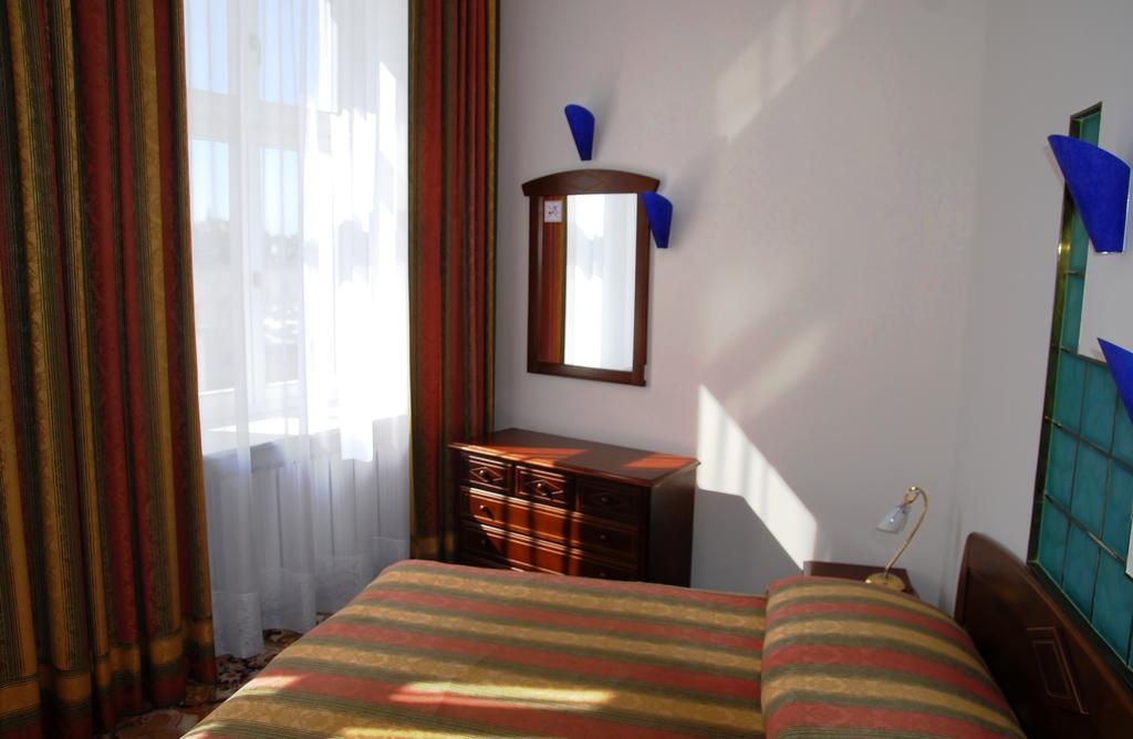 לודז' Hotel Savoy חדר תמונה