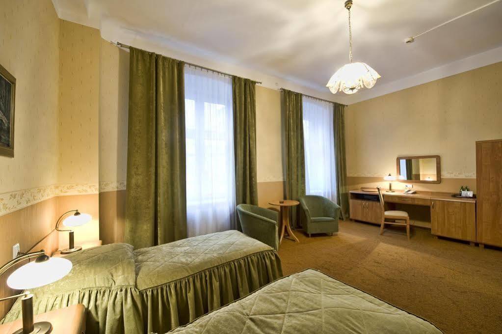 לודז' Hotel Savoy מראה חיצוני תמונה