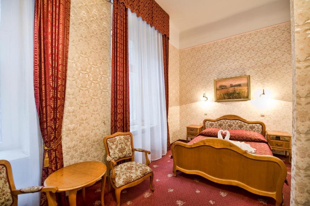 לודז' Hotel Savoy חדר תמונה